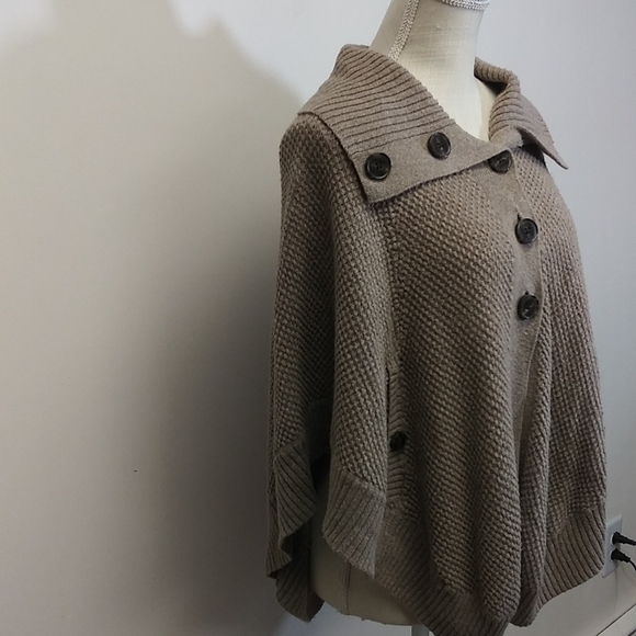 Gap Tan/Light Brown Knit Cape - Picture 4 of 12